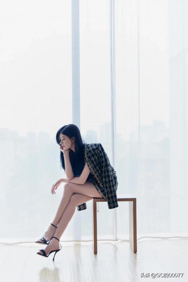 明星圖片趙露思