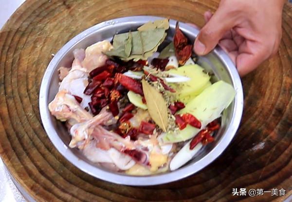 香麻雞怎麼做才好吃，原來調製料汁是關鍵，廚師長分享秘製配方