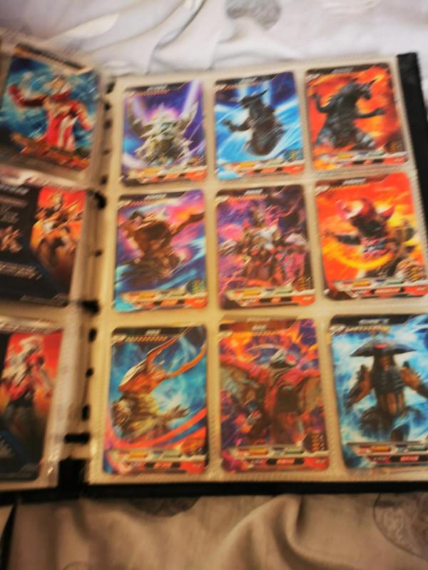 秀秀我的奧特曼卡片1有要換卡的嗎