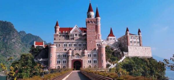 貴州，不僅有純天然美貌，還有些魔幻建築…