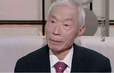 1997年香港迴歸，英國降下國旗後，為何會間隔5秒才升起五星紅旗