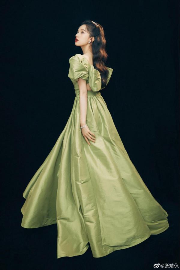 張婧儀最新綠色公主長裙 張婧儀最新綠色公主長裙