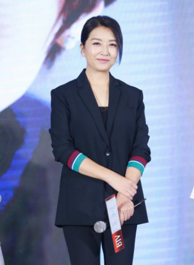 江珊：離婚後瀟灑人間，四度愛上硬漢，現和新丈夫快樂為伴