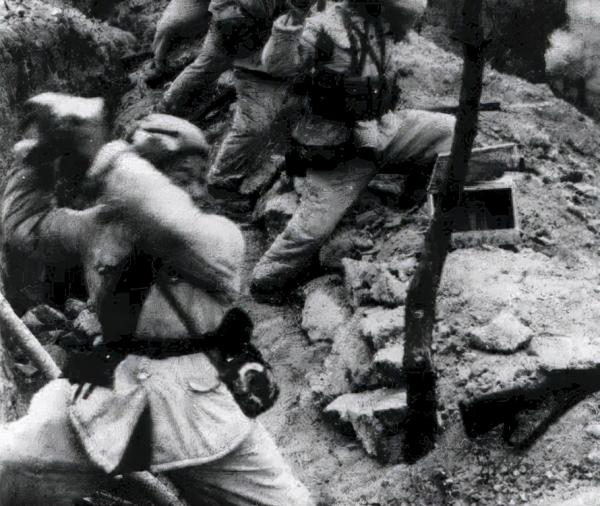 抗美援朝初戰，彭德懷緊張尋找戰機，計劃一再更改，美軍猶在夢中