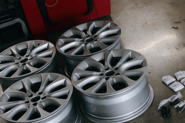 翻新“破爛不堪”的寶馬X5,車主硬是把X5當拖拉機開了7年 翻新“破爛不堪”的寶馬X5,車主硬是把X5當拖拉機開了7年