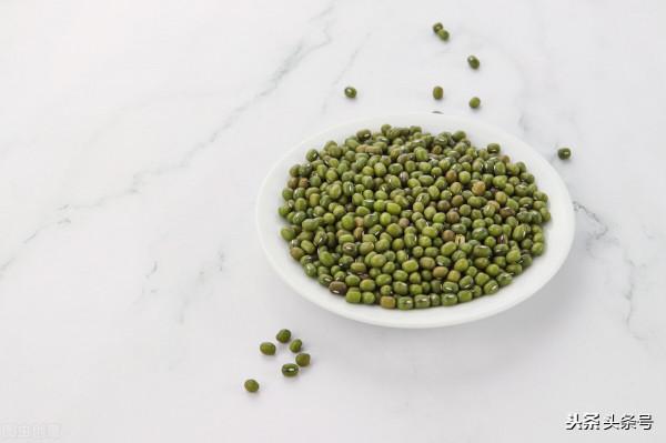 減肥的時候我們到底該吃些啥呢? 減肥的時候我們到底該吃些啥呢?