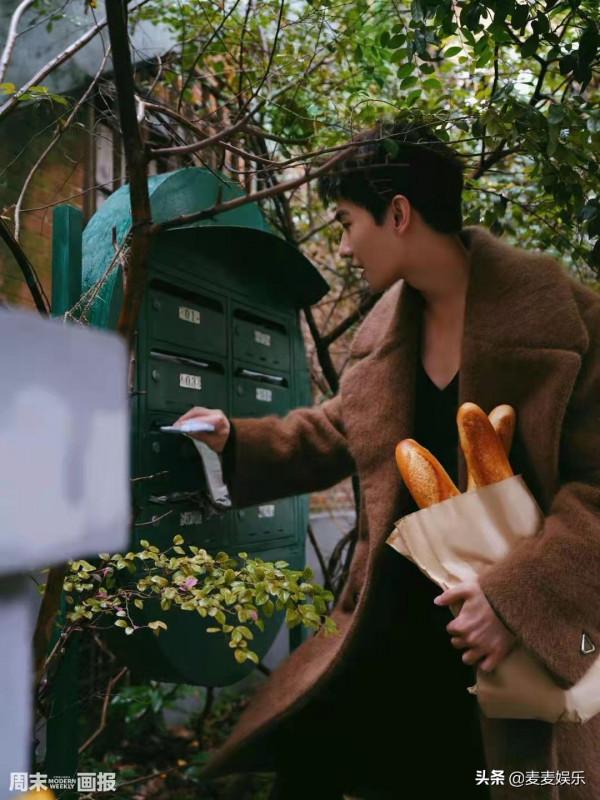 楊洋《週末畫報》少年感十足：好像節奏都慢了下來