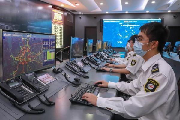 百年公交，車輪滾滾滿載首都蝶變