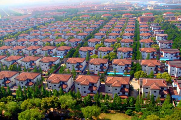 江蘇有個4000人的“土豪村”,村民家家住別墅,村裡還發黃金 江蘇有個4000人的“土豪村”,村民家家住別墅,村裡還發黃金