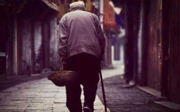 48歲東北女子,19歲闖蕩俄羅斯,身懷鉅款住別墅,現在卻只想回國 48歲東北女子,19歲闖蕩俄羅斯,身懷鉅款住別墅,現在卻只想回國