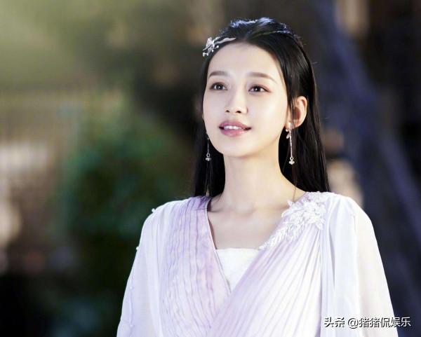 周也攜古裝大女主劇來襲，於正親自操刀，看到女配：決定追劇