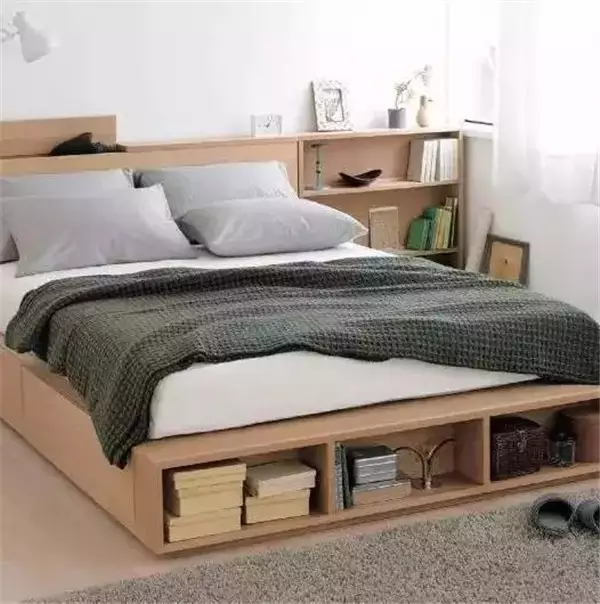 臥室床頭居然不靠牆？這樣裝能多出2平米收納