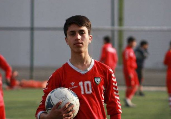 在2021年離世的國際足壇十大球員