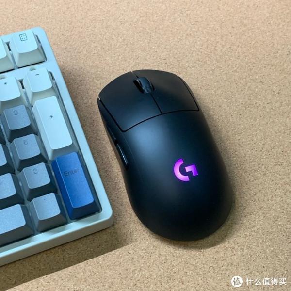 雙11打造自己的桌面，小鋼炮8.8L A3 CNC機箱塞下6600xt+3600+4盤