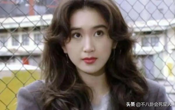 誰說鼻子高才出美人？這10位小鼻子、塌鼻子的女星，個個精緻可愛