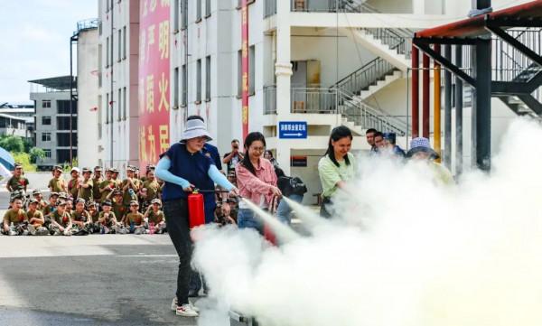 這堂“開學第一課”，是由“藍朋友”上的！