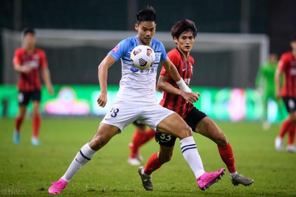 中超-奧斯卡任意球中框呂文君建功，海港1-0廣州城，仍距泰山5分