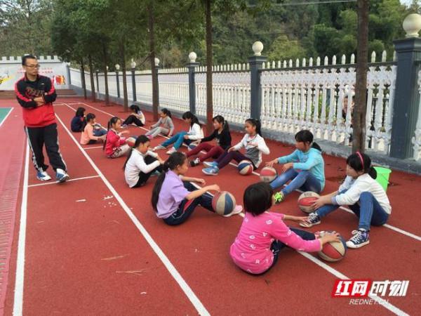 湖南省教書育人楷模丨張瓊瓊：大山裡的籃球教練