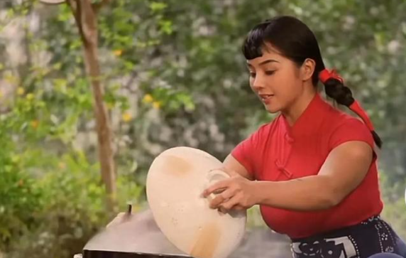 現代版孫二孃胡鬧鬧：全網最彪悍的村婦，回懟網友：有團隊咋了？