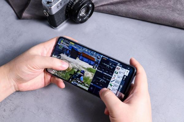 適合預算有限的年輕人,vivo T1綜合性能實力超群 適合預算有限的年輕人,vivo T1綜合性能實力超群