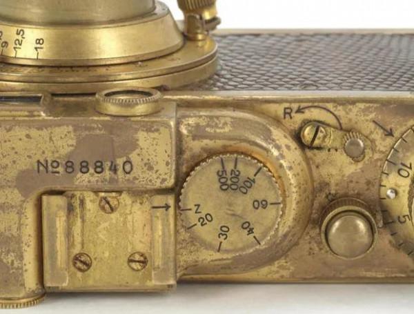 1946年有人送給他一臺相機,67年後價格漲到393萬 1946年有人送給他一臺相機,67年後價格漲到393萬