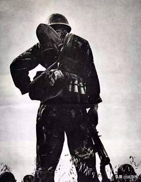 老山陣地，罐頭盒深夜有響動！班長痛打越軍特工，榮立一等功