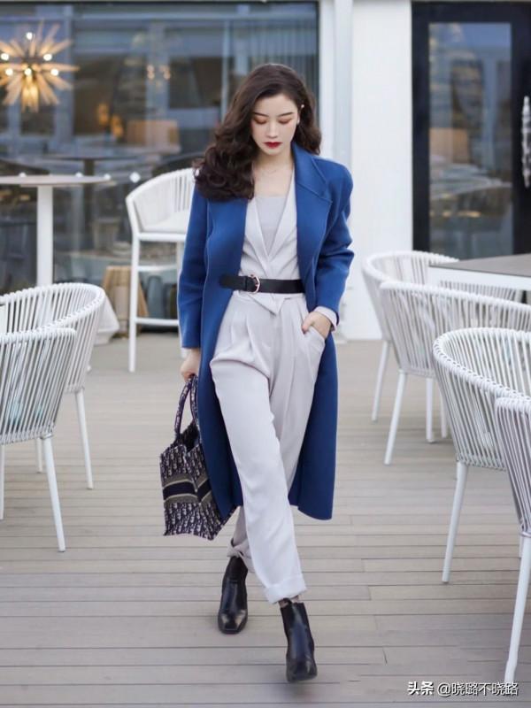 今年火了一種穿法叫:“外面過冬,裡面過夏”,時髦精們都愛了 今年火了一種穿法叫:“外面過冬,裡面過夏”,時髦精們都愛了