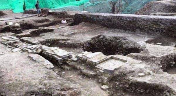 1986年福建一操場，挖出遺體完好的南宋夫妻墓，怎麼儲存的？