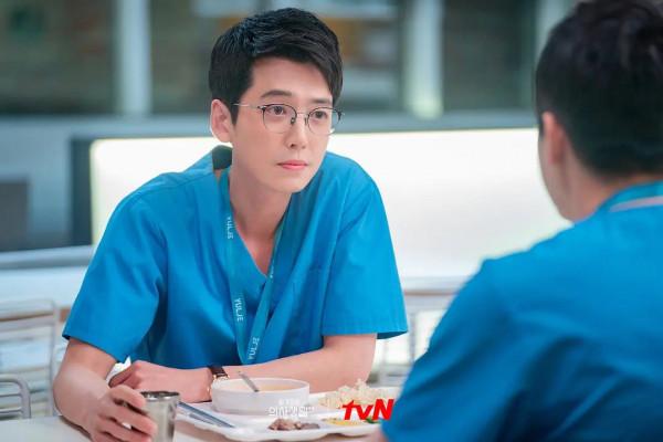 2021最經典的6部韓劇，《魷魚遊戲》上榜，宋仲基再次證明自己