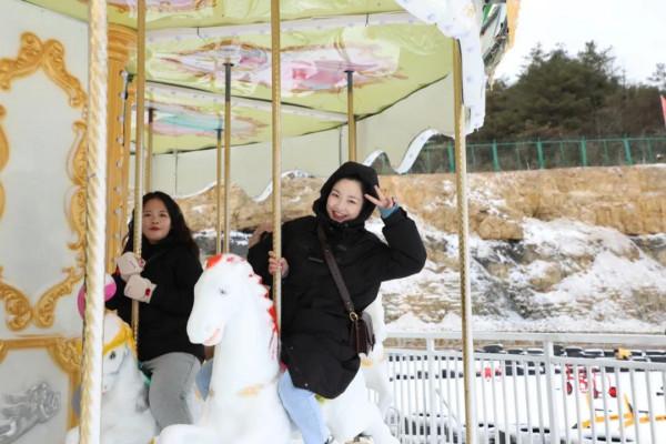 巴山大峽谷羅盤頂下大雪了，快來看被暫停住的美吧