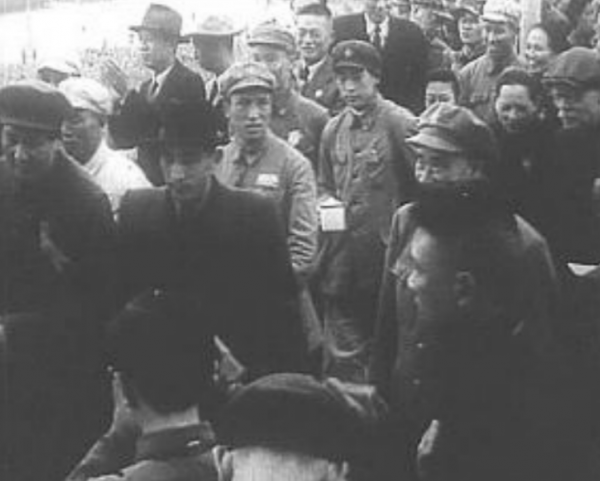 毛主席託汪東興約趙鶴桐回中南海,見面後主席:你是不是把我忘了 毛主席託汪東興約趙鶴桐回中南海,見面後主席:你是不是把我忘了