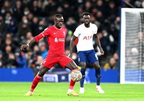 足球——英超聯賽：熱刺戰平利物浦