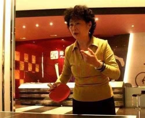 60年代&OpenCurlyDoubleQuote;乒乓世界冠軍&rdquo;：自願搬進養老院，除夕夜在廁所遺憾離世