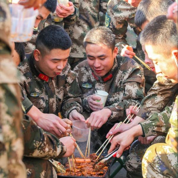 軍營美食街 讓你吃出家鄉味