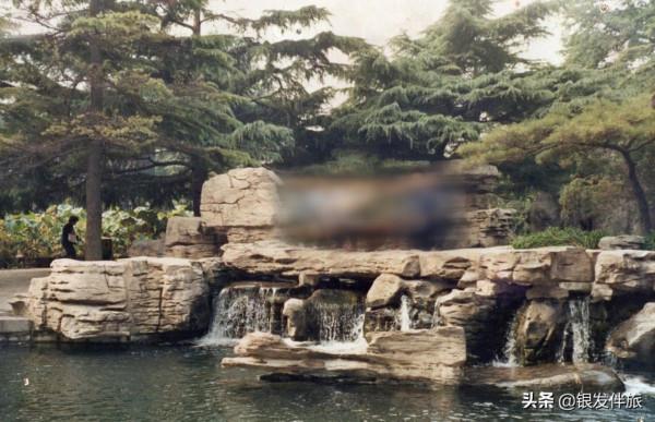 明湖閒寄，時光正遠