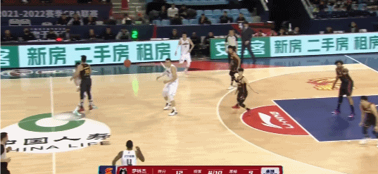 郭艾倫15+8趙繼偉17分薩林傑空砍31+14 遼寧輕取深圳奪4連勝 郭艾倫15+8趙繼偉17分薩林傑空砍31+14 遼寧輕取深圳奪4連勝