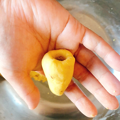 兩塊錢搞定一道家常美食栗子面窩頭