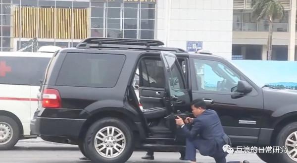 神秘的越南領導人保鏢曝光 用捷克武器“公文包盾牌”是最重要裝備