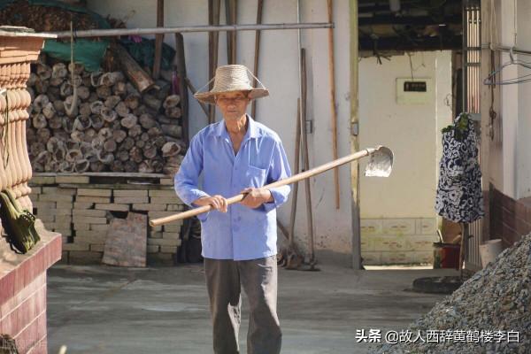 父親第三次結婚，竟然娶了兒子的女同學，兒子：無法面對