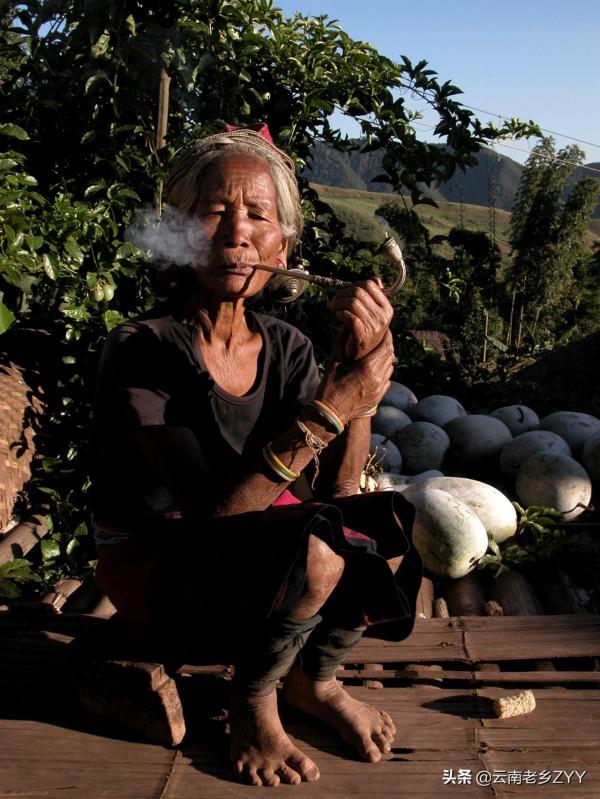 神秘的阿佤山:孟連佤族百姓的生活影象(一) 神秘的阿佤山:孟連佤族百姓的生活影象(一)