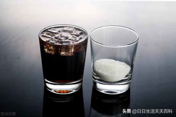 碳酸飲料，多飲會危害身體，卻又深受大眾歡迎