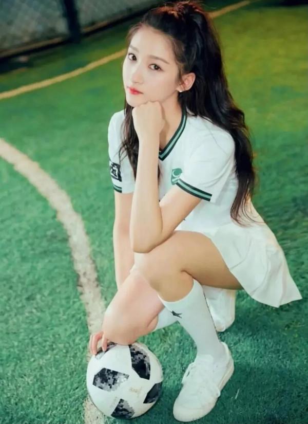 有人說關曉彤是全世界最好的女孩