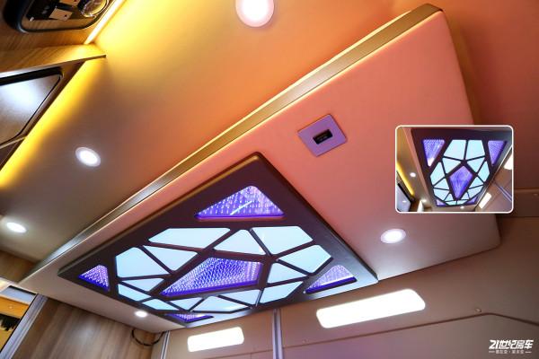 B型房車裡少見的3張床！內外兼修，順之旅V90後置廚衛版