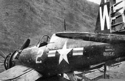 美軍戰機猖狂低飛，志願軍師長一聲令下，三千支槍一齊指向天空