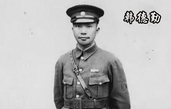 我軍抓獲軍統王牌特務，為何陳毅設宴款待送他離開？事後才知高明