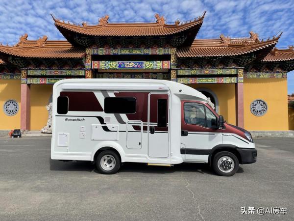 實拍羅曼特斯高配版智慧房車,高顏值+全鋁車身,動力強帶1千鋰電 實拍羅曼特斯高配版智慧房車,高顏值+全鋁車身,動力強帶1千鋰電
