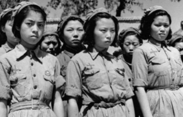 73歲農婦陵園掃墓看到自己墓碑,驚動政府,她到底有何特殊身份? 73歲農婦陵園掃墓看到自己墓碑,驚動政府,她到底有何特殊身份?