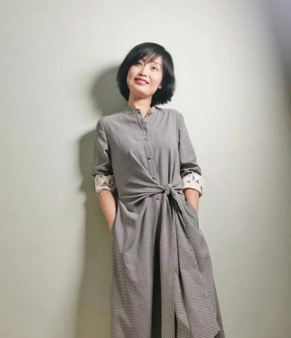 適合奔五女性的穿搭示範,精緻又優雅的秋裝搭配,時尚減齡又高階 適合奔五女性的穿搭示範,精緻又優雅的秋裝搭配,時尚減齡又高階