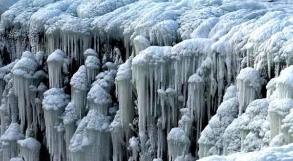 垣曲望仙大峽谷 冰川風光絕美如仙境 垣曲望仙大峽谷 冰川風光絕美如仙境