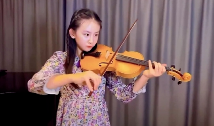 《爸爸去哪兒》開播已八年,石頭身高直逼郭濤,其他萌娃變化更大 《爸爸去哪兒》開播已八年,石頭身高直逼郭濤,其他萌娃變化更大